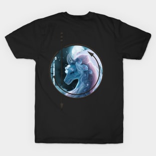 Impressive fantasy animal in the moonlight T-Shirt